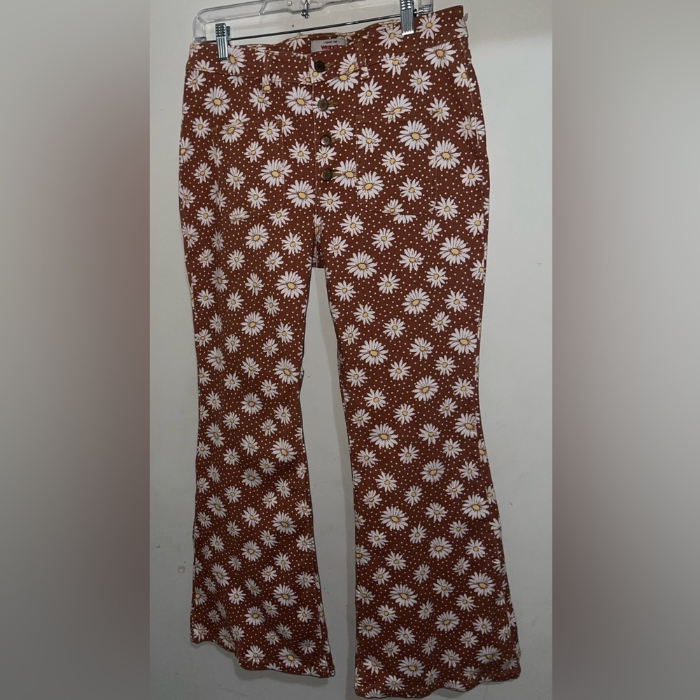 NWoT Wrangler high Rise Fierce Flare leg Daisy Print Floral Jeans - Picture 4 of 11